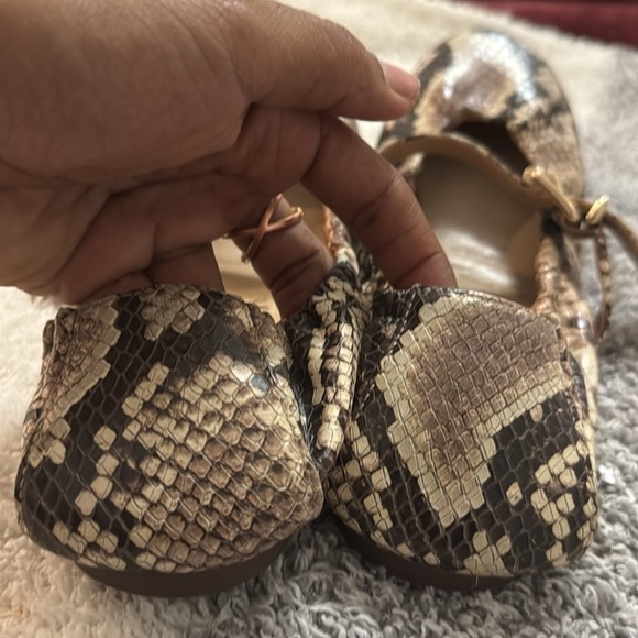 SCHUTZ Mary Jane style size 8.5 snake embossed - Picture 9 of 10